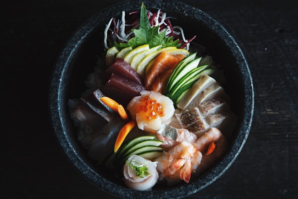 Sakura Sushi Bar & Omakase Logo